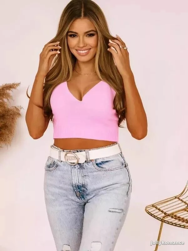 Ella Profile image 2