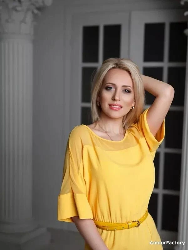 Julia Profile image 1