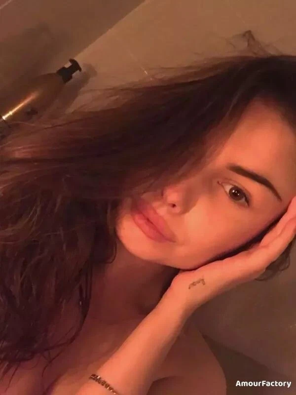 Anna Profile image 2