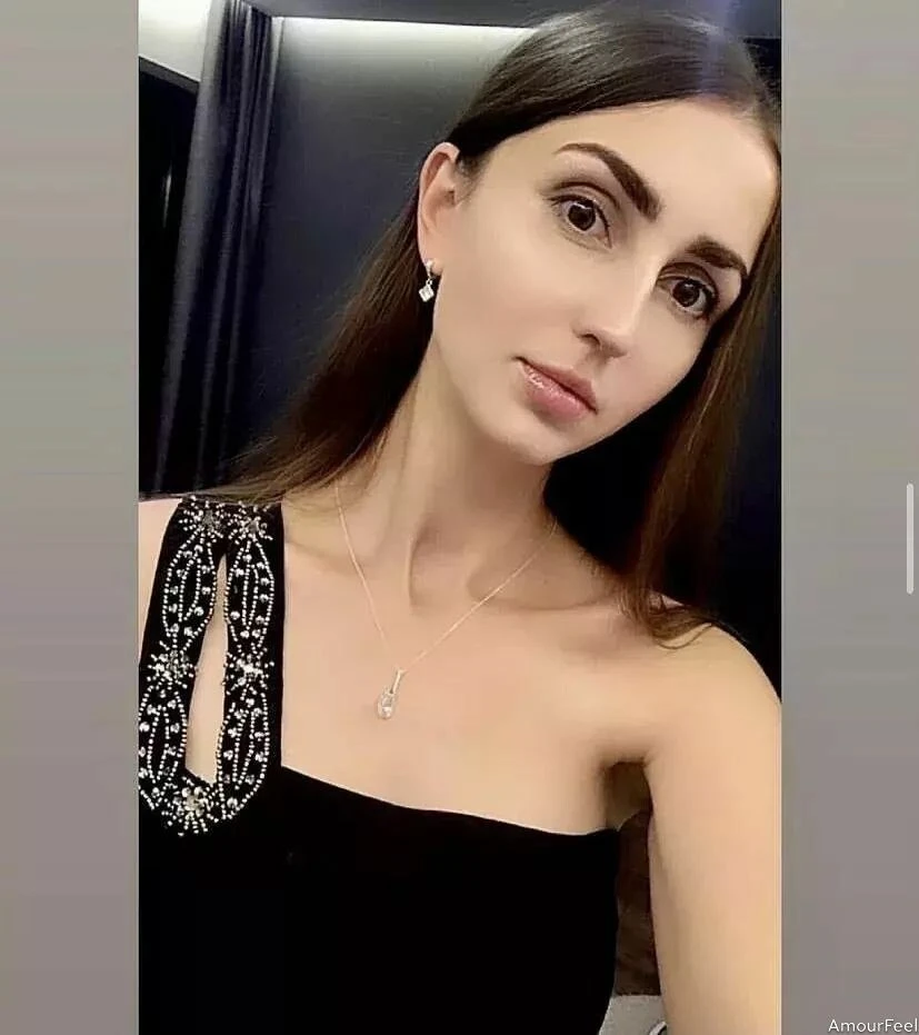 Anna, 26