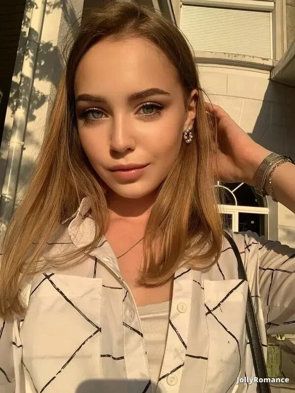 Alla Profile image 5